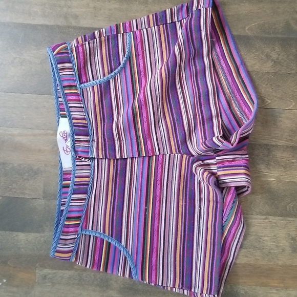 Shorts - Picture 1 of 4